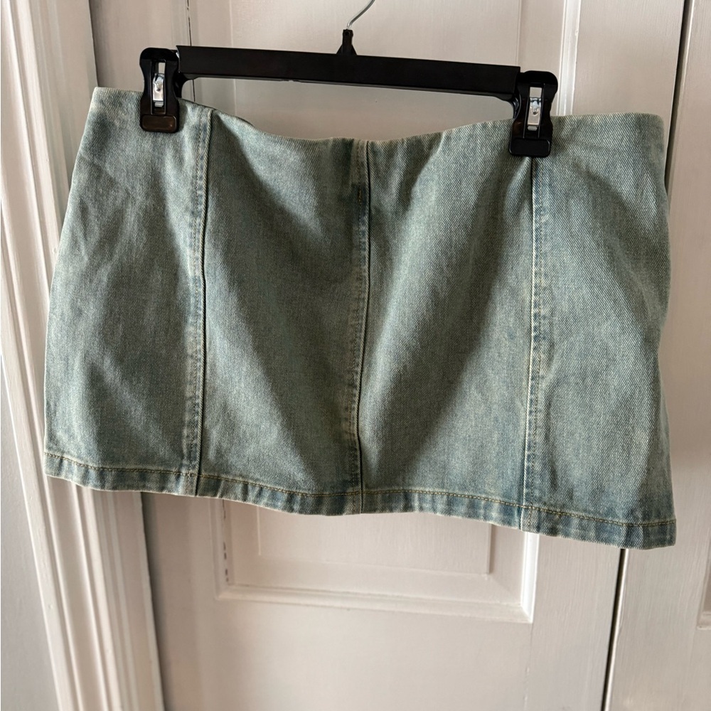 PrettyLittleThing NWT Light Blue Denim Mini Skirt Vintage